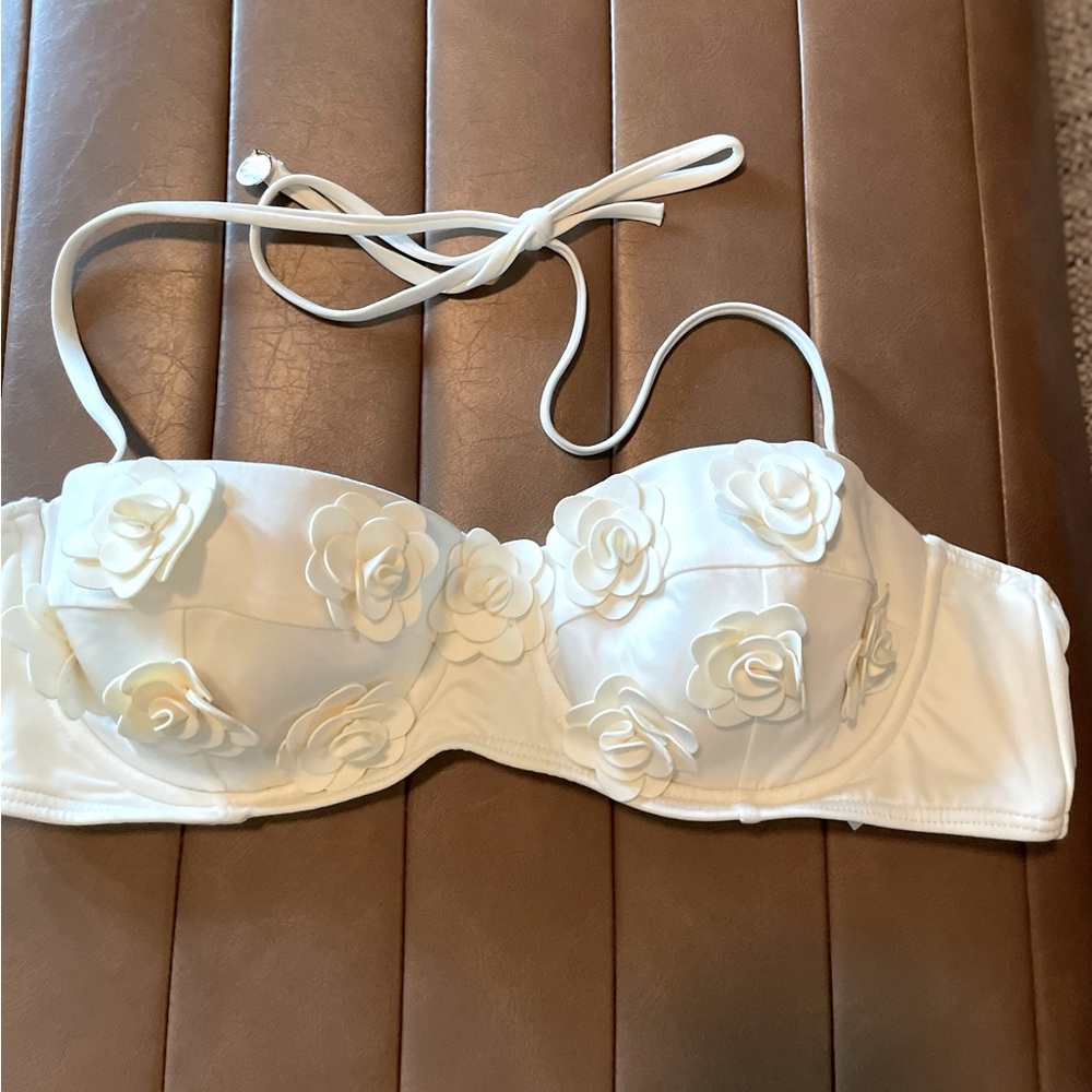 Kate Spade rosette bikini top size L NWT